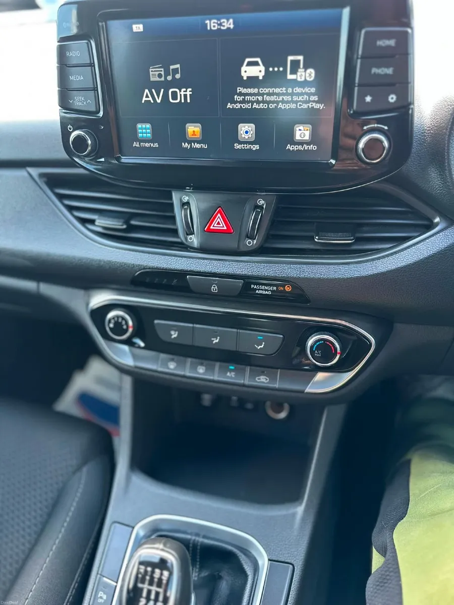 Hyundai i30 fastback 2020 - Image 2