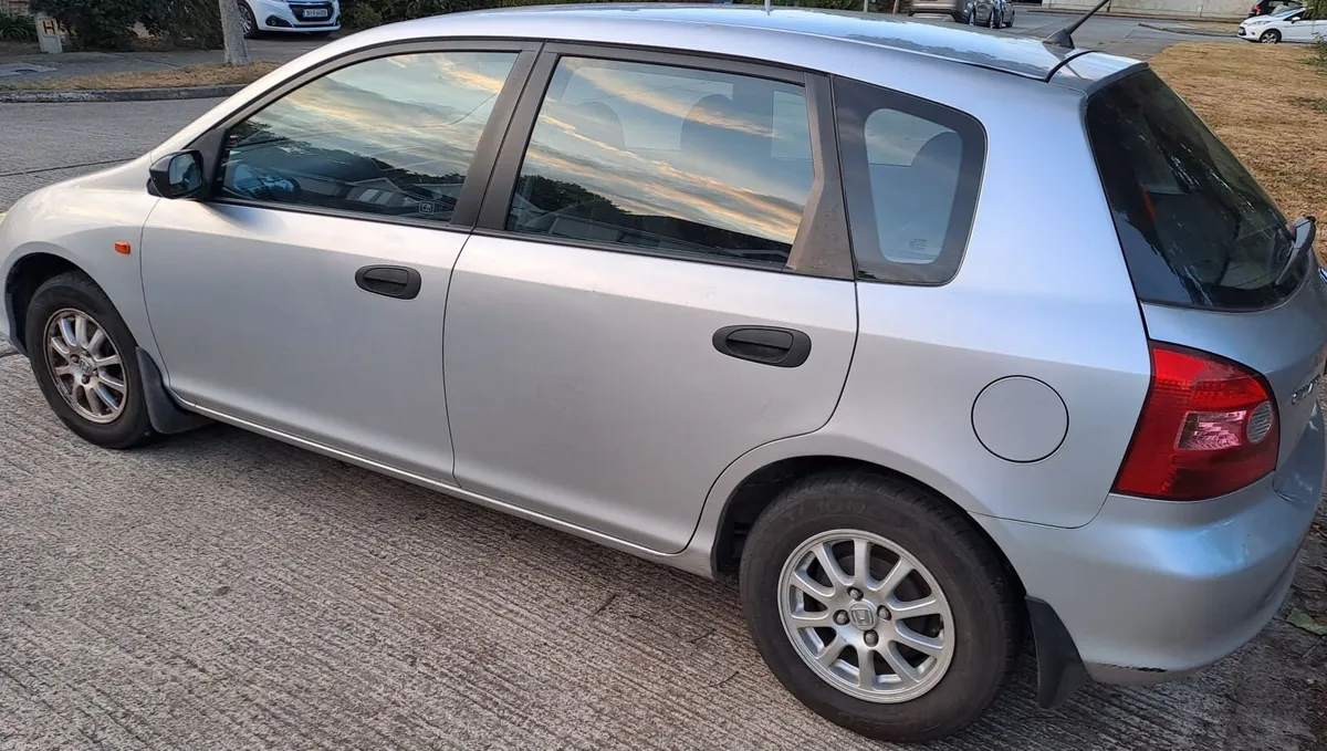 Honda Civic 2002 - Image 3