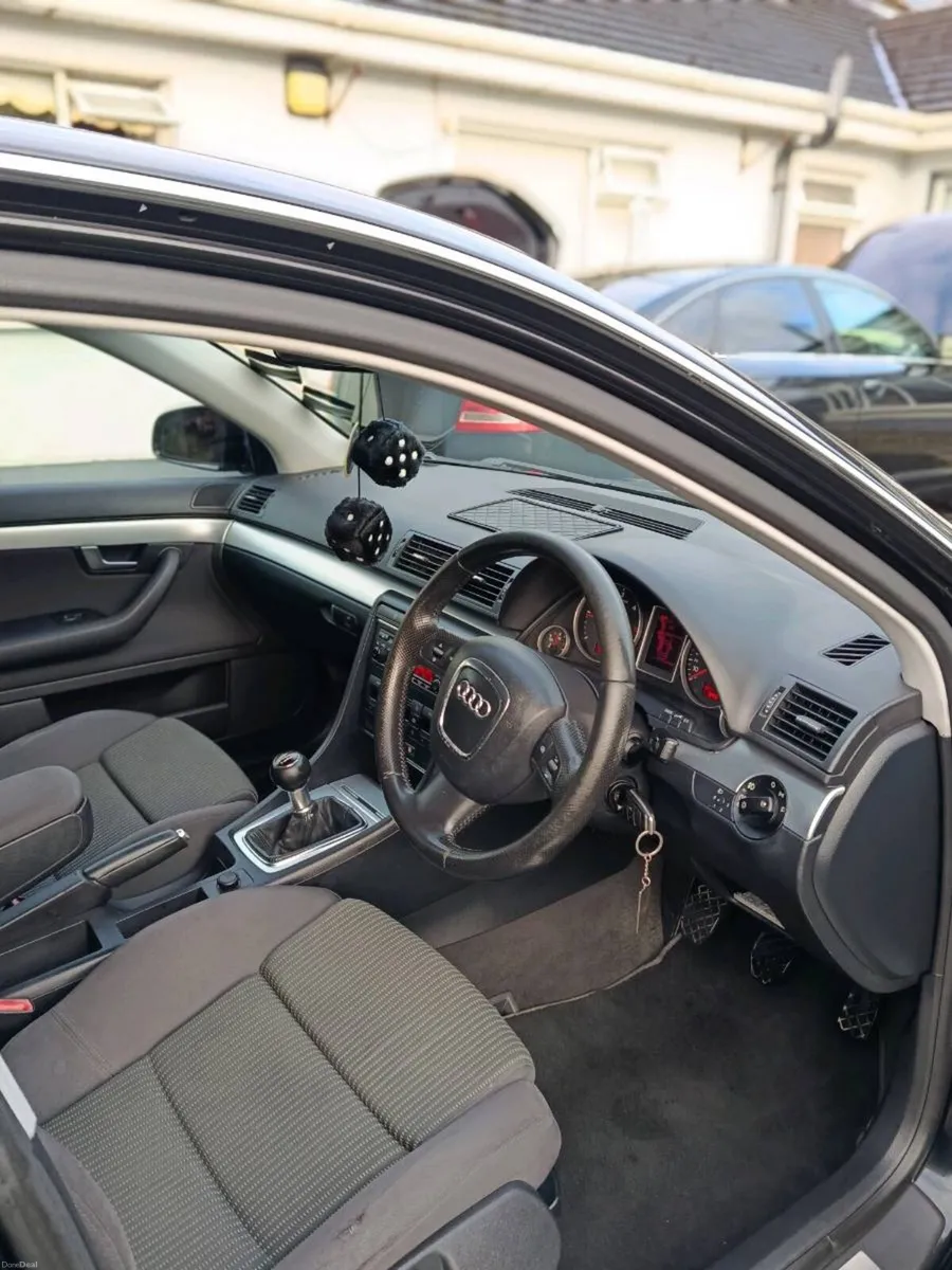 Fully serviced Audi A4 - Image 6