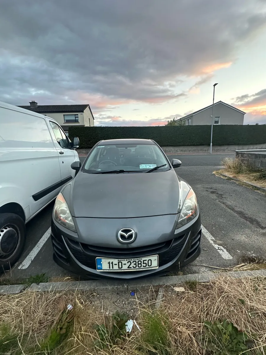 Mazda 3 2011 - Image 1
