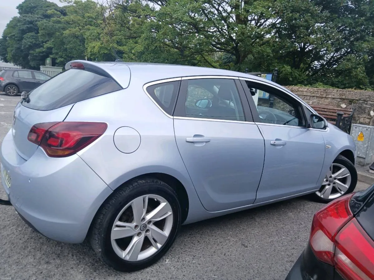 Vauxhall Astra Low Mileage - Image 2