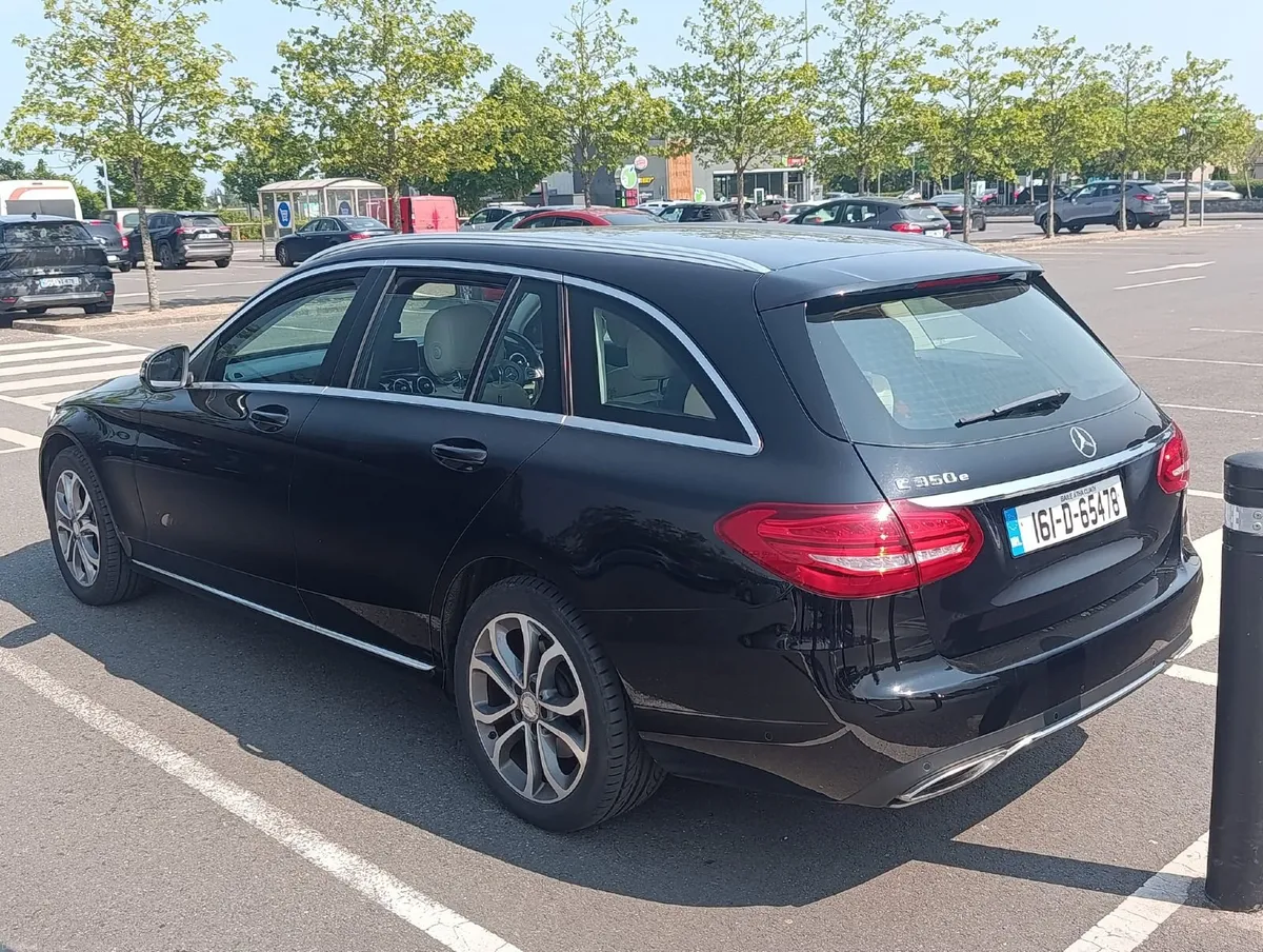 2016 Mercedes Benz C350E Sport 2.0L Hybrid - Image 2