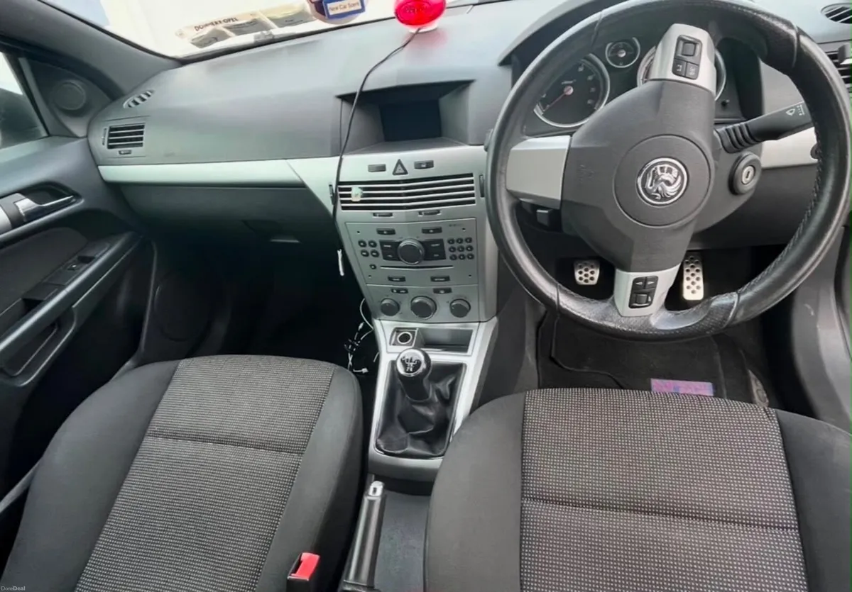 Vauxhall Astra 2008 - Image 2