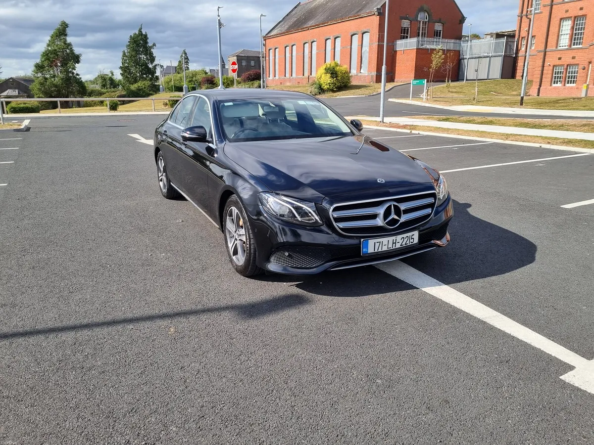 Stunning Mercedes-Benz E-Class - Image 6