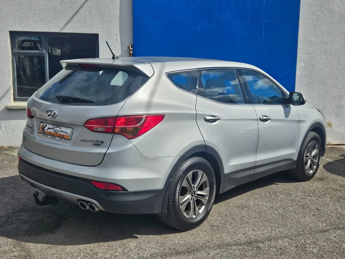 Hyundai Santa Fe 2016 7 seater - Image 3