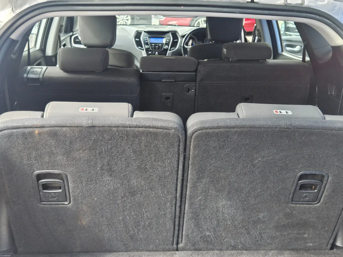 Hyundai Santa Fe 2016 7 seater - Image 4