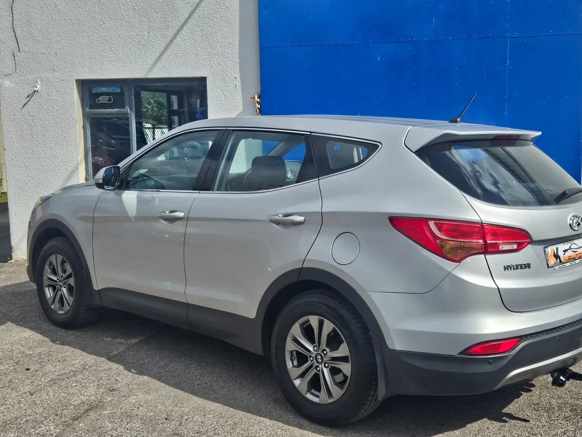 Hyundai Santa Fe 2016 7 seater - Image 6