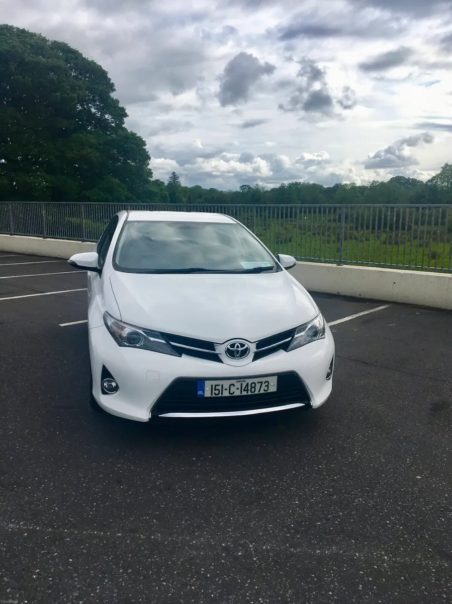 Toyota Auris 2015 1.4 diesel Sol/ICON+ NCT & Tax - Image 1