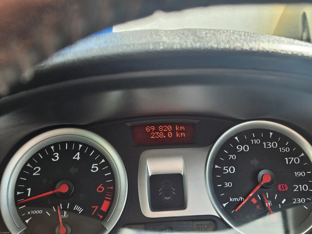 Renault Clio  only 69,000 kms - Image 6