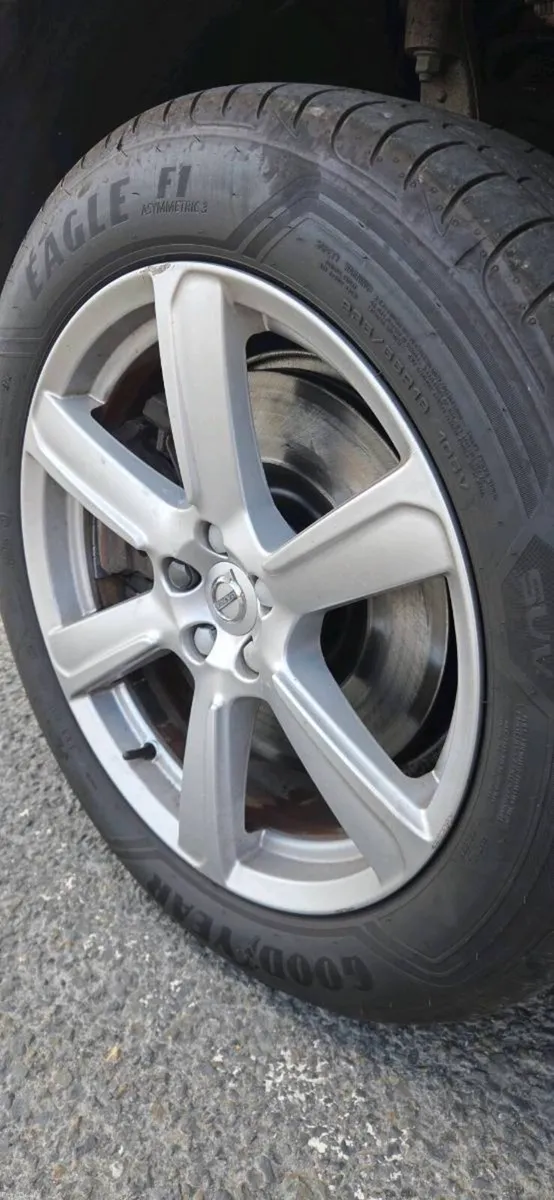 Volvo XC90 MomentumPro T8 - Image 5