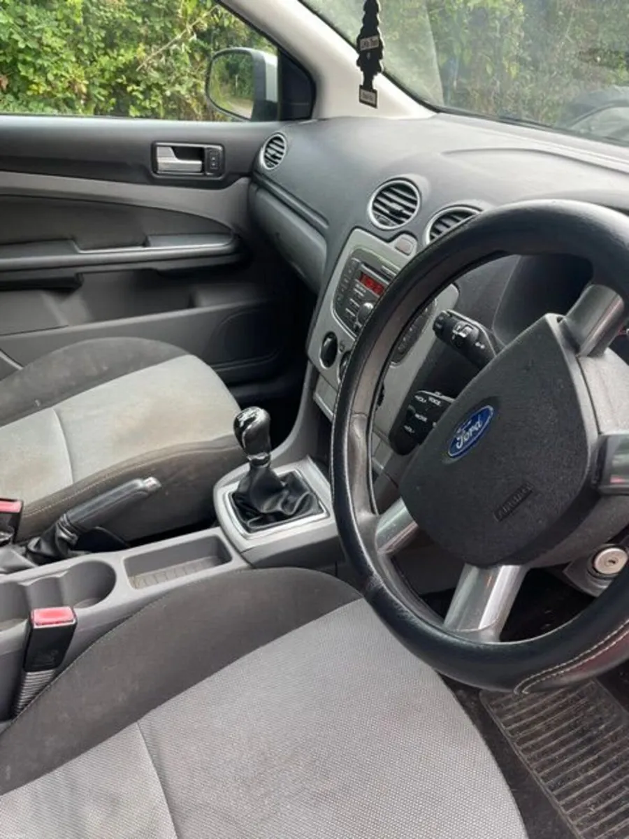 Ford Focus  STYLE model 2010 - Image 5