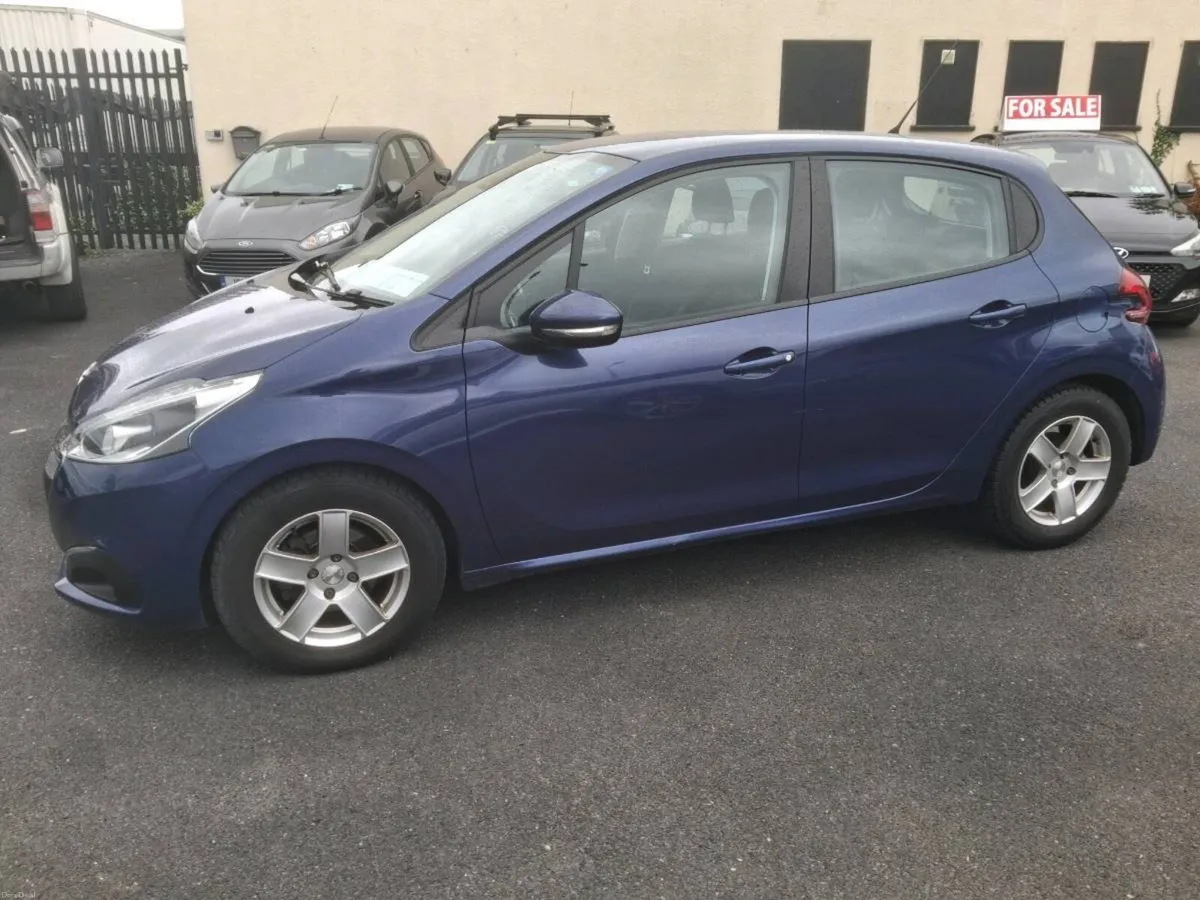 Peugeot 208 Automatic  only 40k km's - Image 4