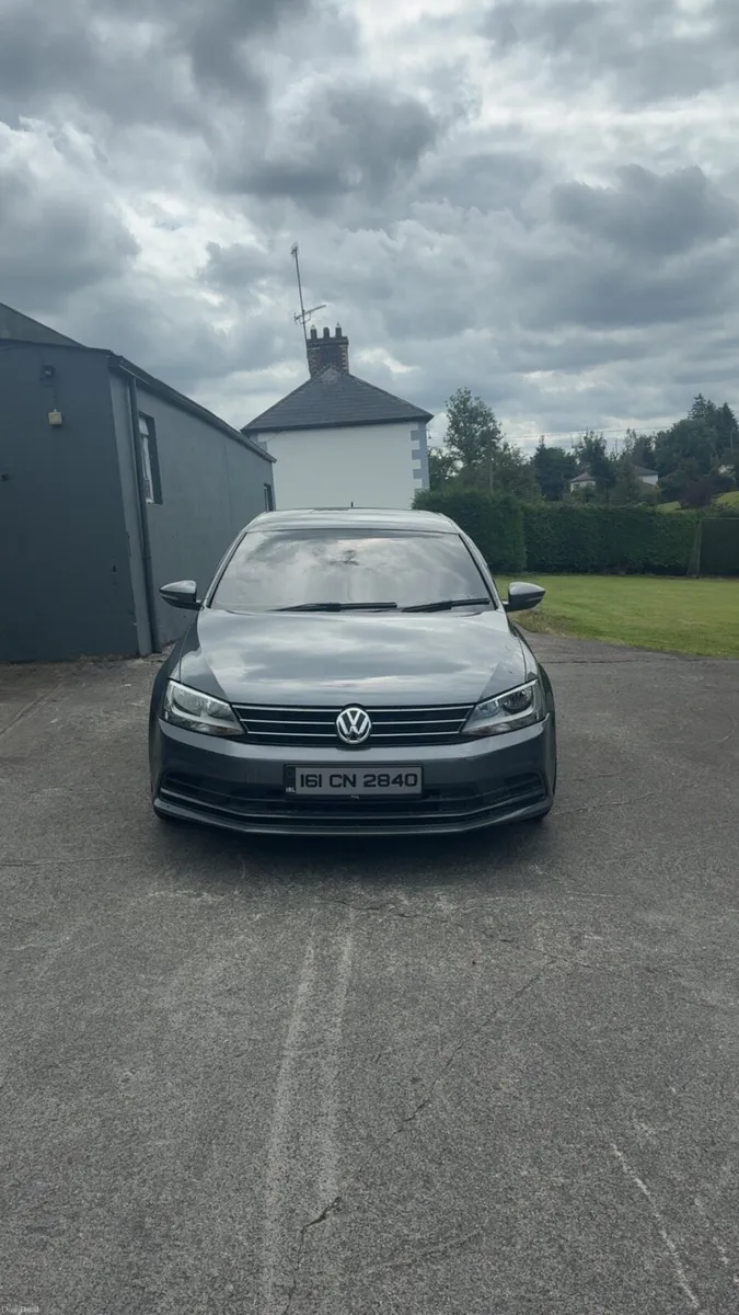 Volkswagen Jetta 161 LOW KM - Image 3
