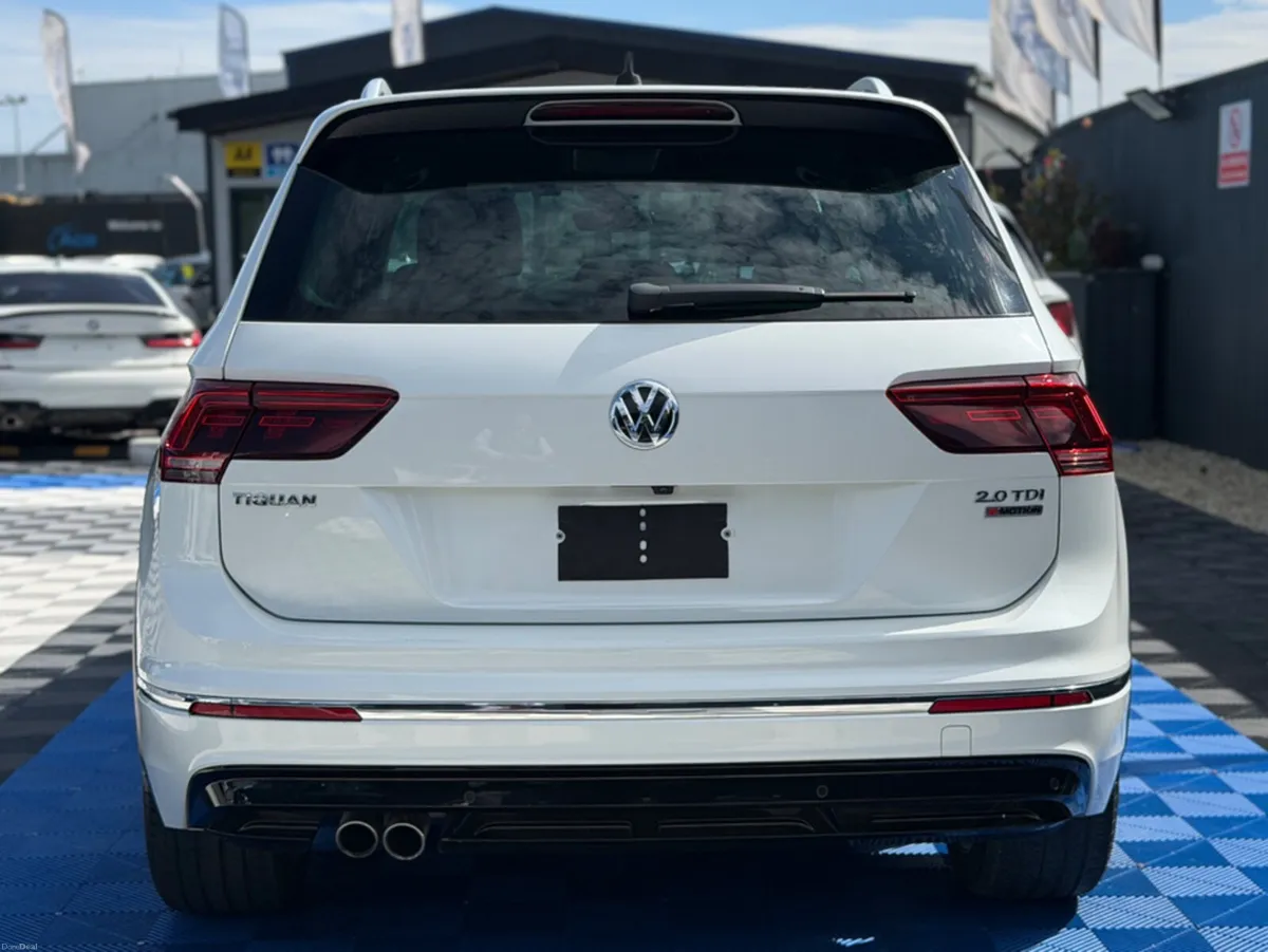 Volkswagen Tiguan R-LINE 4WD - 2.0L DIESEL - AUTO - Image 6