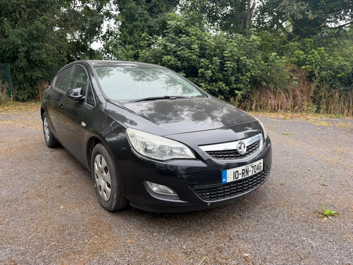 Vauxhall Astra 2010 1.7 diesel READ THE AD - Image 1