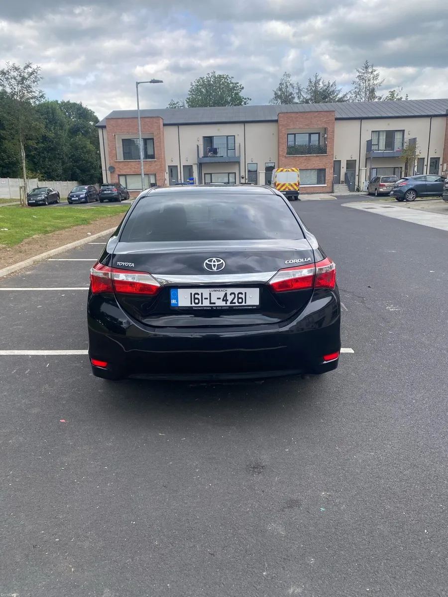 Toyota corolla - Image 1