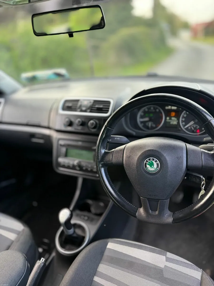Car - Image 6