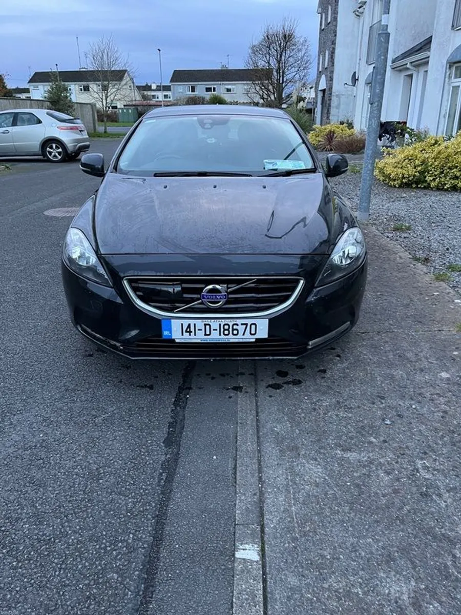New NCT, 2014 Volvo V40 - Image 1