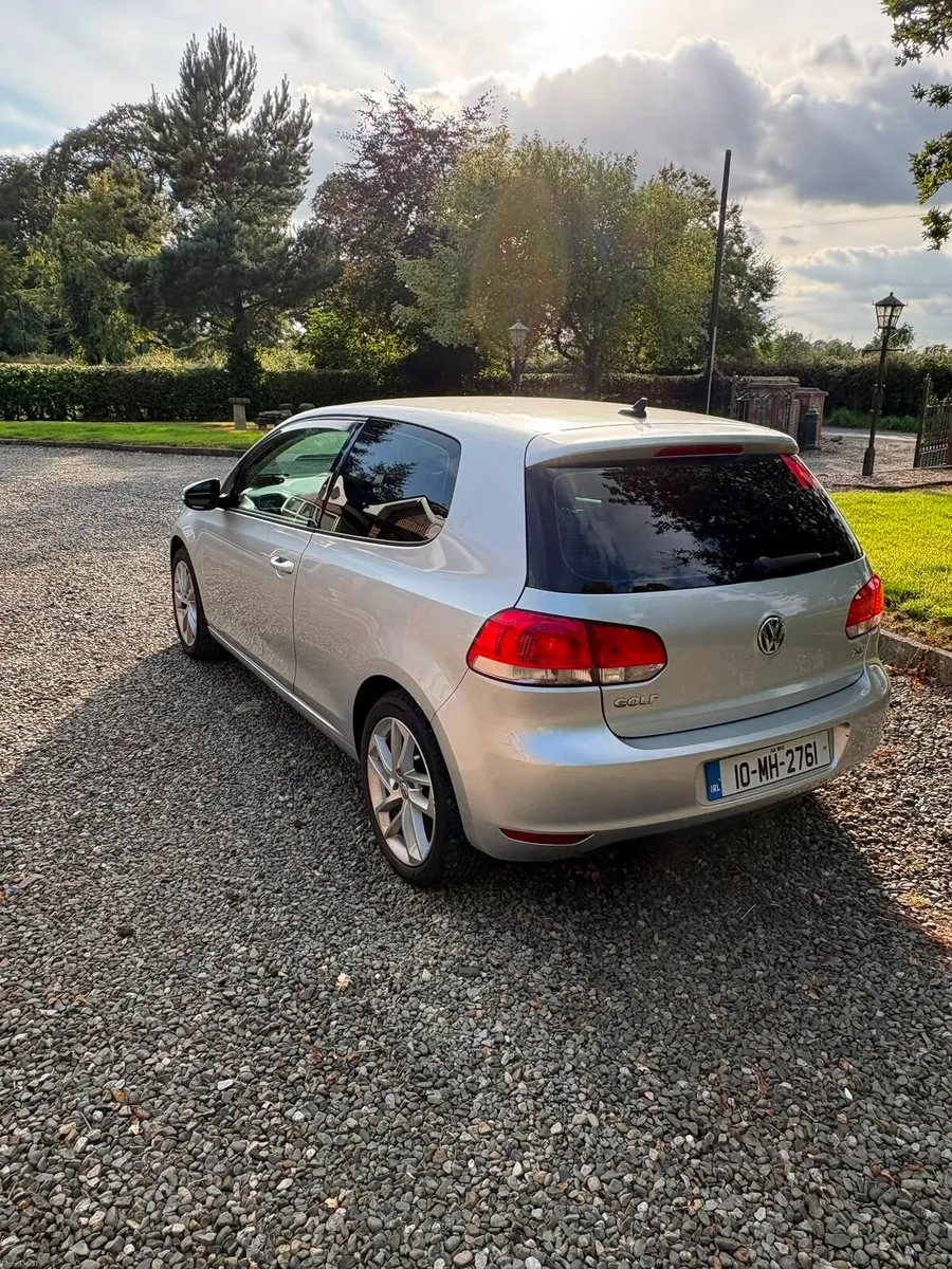 Volkswagen Golf 2010 - Image 5