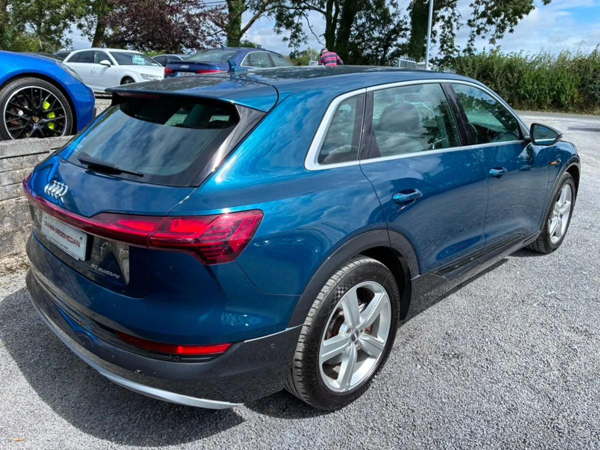 Audi e-tron (LOW KLMS) TECHNIK 50 QUATTRO AUTO - Image 2