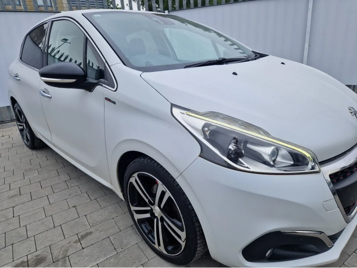 Peugeot 208 1.2 PETROL AUTO - Image 2