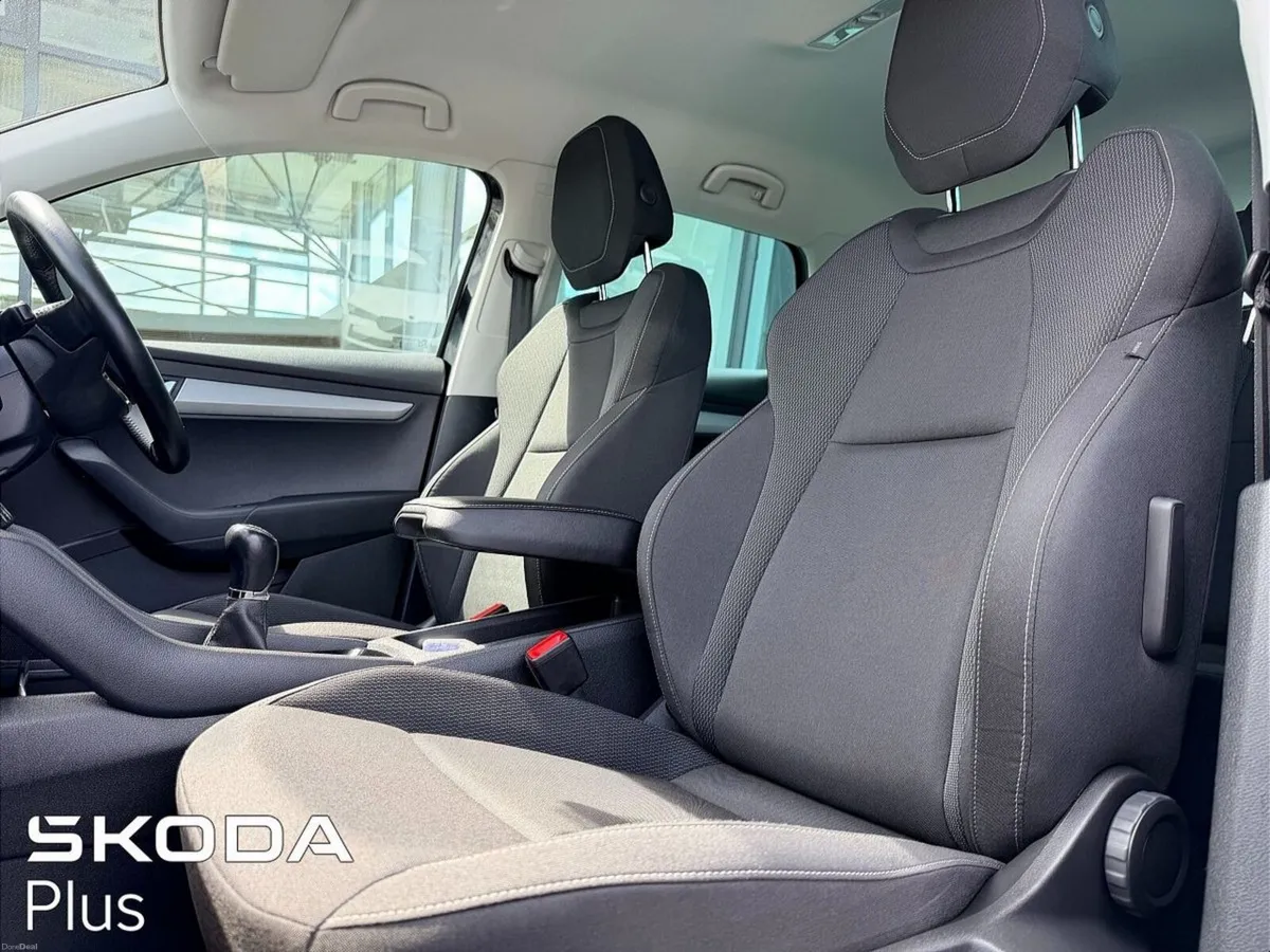 Skoda Karoq 2.0TDI 115HP Ambition - Image 3
