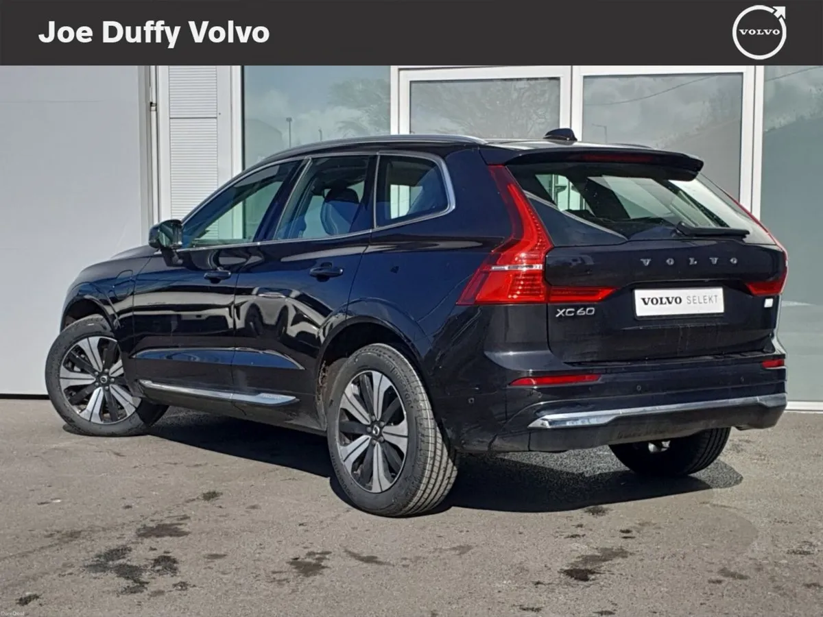 Volvo XC60 *T6 Recharge PHEV 350hp AT8 Plus Bright - Image 2