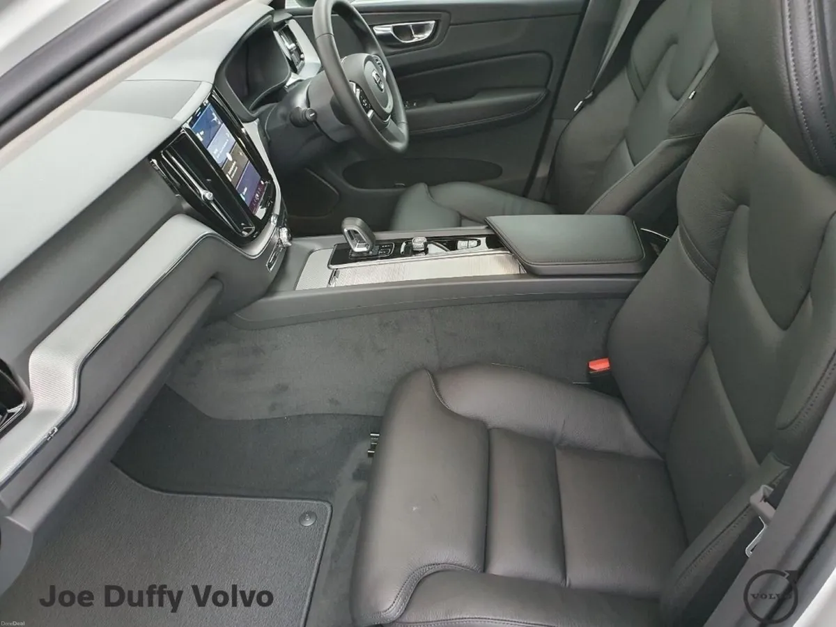 Volvo XC60 *T6 Recharge PHEV 350hp AT8 Plus Bright - Image 6