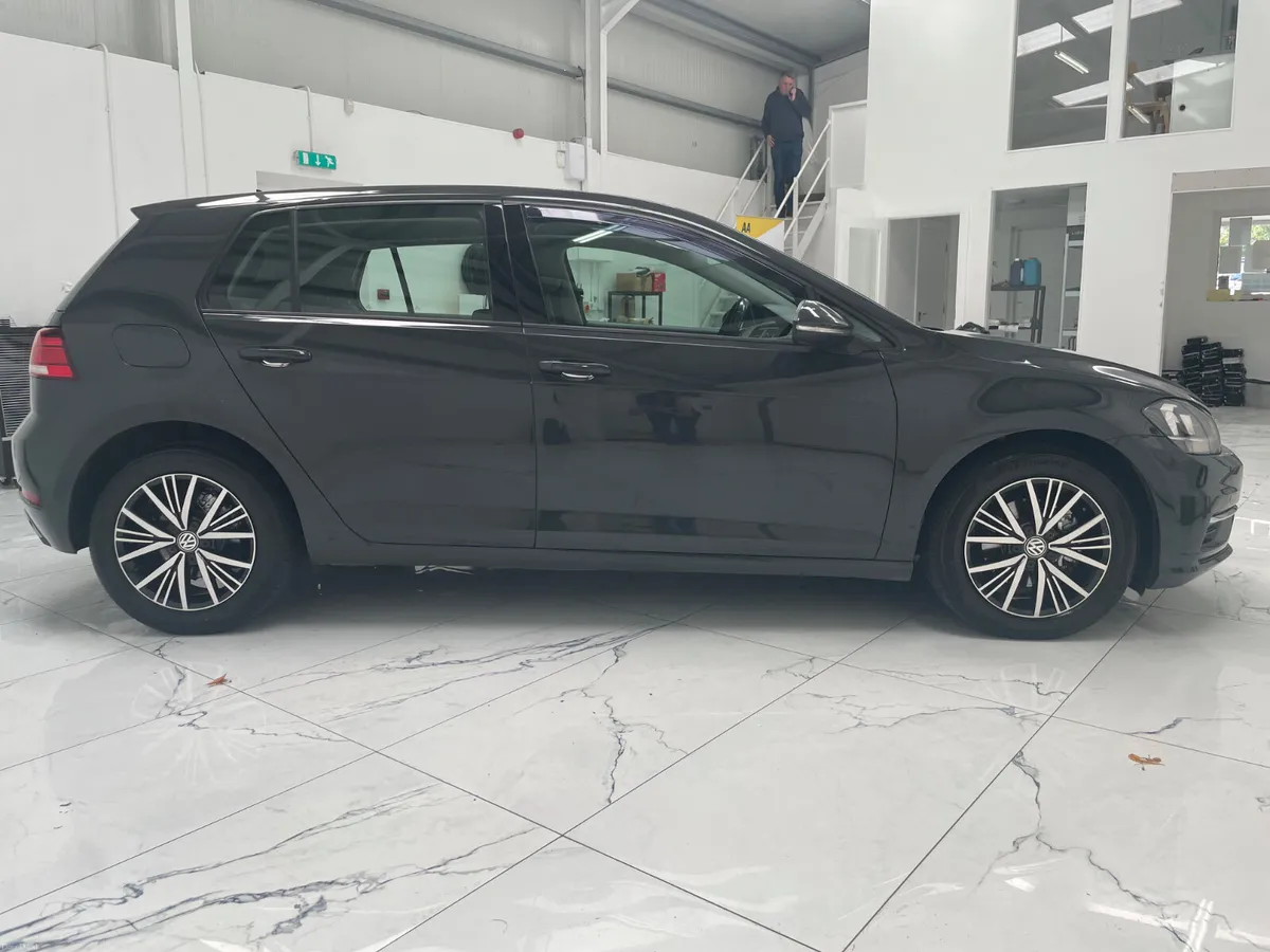 Volkswagen Golf 2018 - Image 2