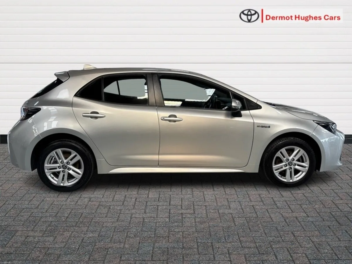 Toyota Corolla HYBRID LUNA H/B AUTO - Image 3