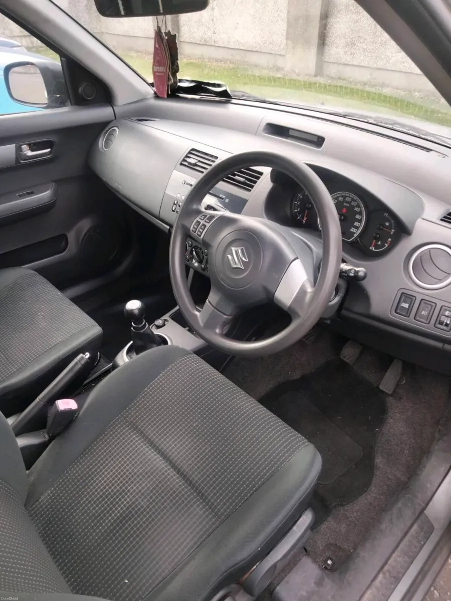 Suzuki Swift - Image 3