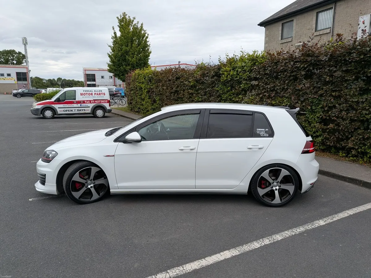 Volkswagen Golf GTI 2015 - Image 3