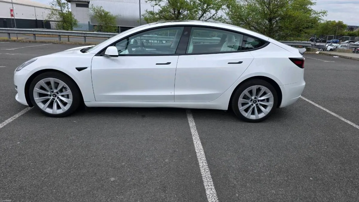 Tesla model 3 AWD Long range BGB1S5N - Image 2