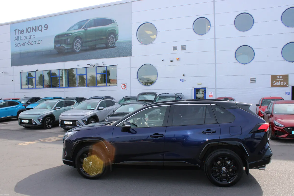 Toyota RAV4 2024 - Image 2