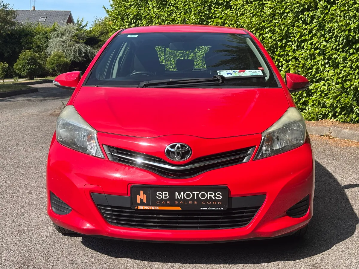 Toyota Yaris 2013 - Image 2