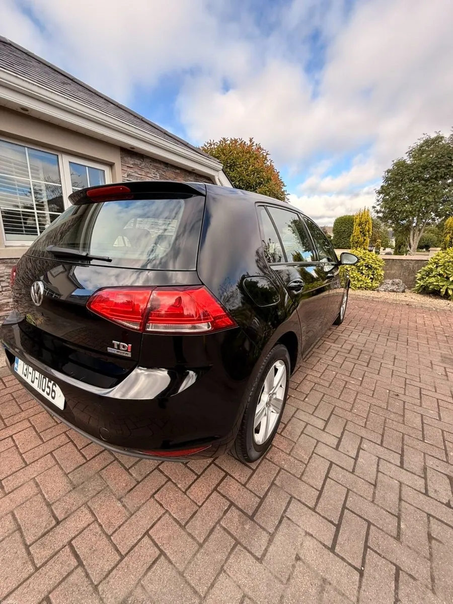 Volkswagen Golf 2013 - Image 2