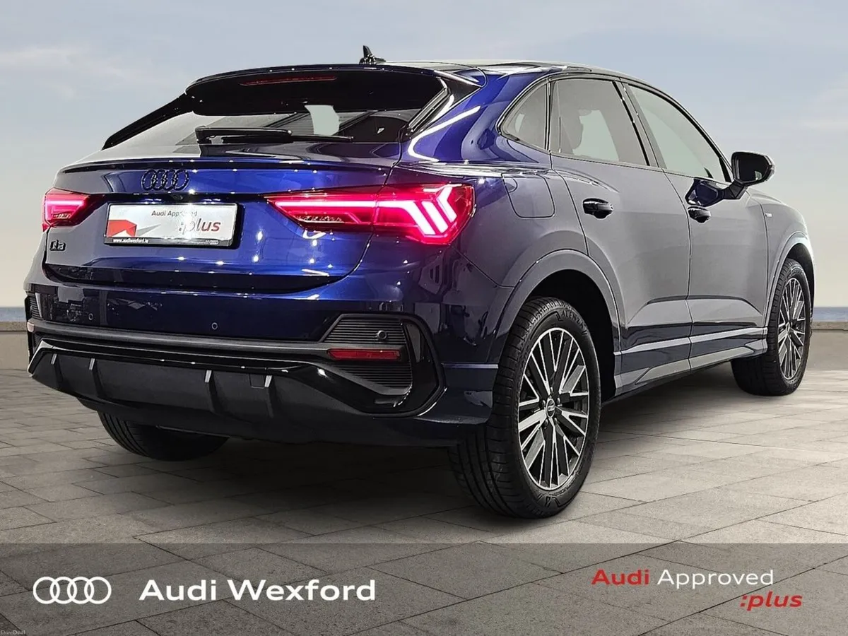 Audi Q3 Q3 SB 35TDI 150 S-line ST *Black Edition* - Image 5