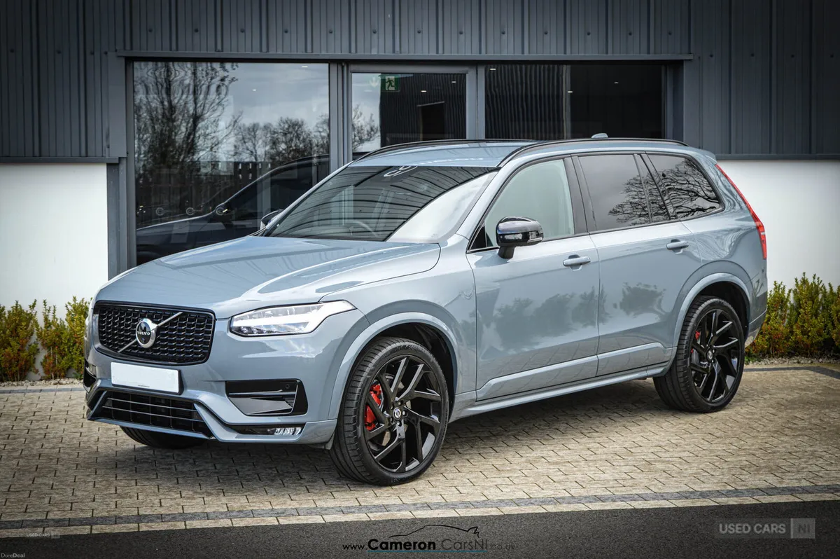 Volvo XC90 DIESEL ESTATE - Image 1