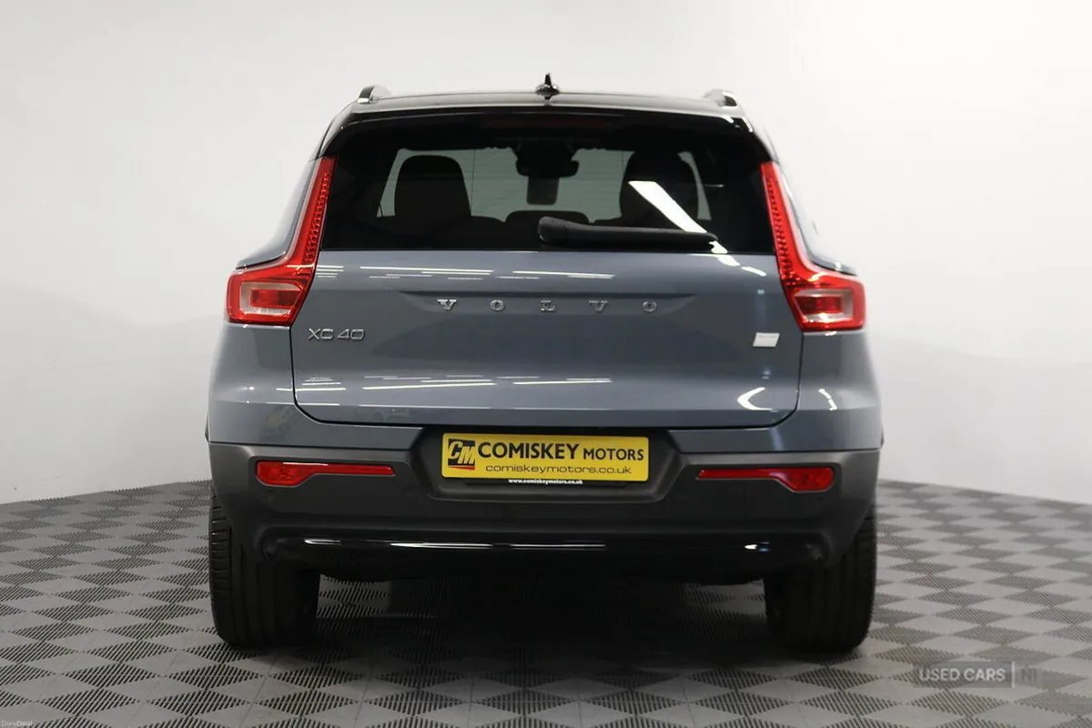 Volvo XC40 Plus - Image 5
