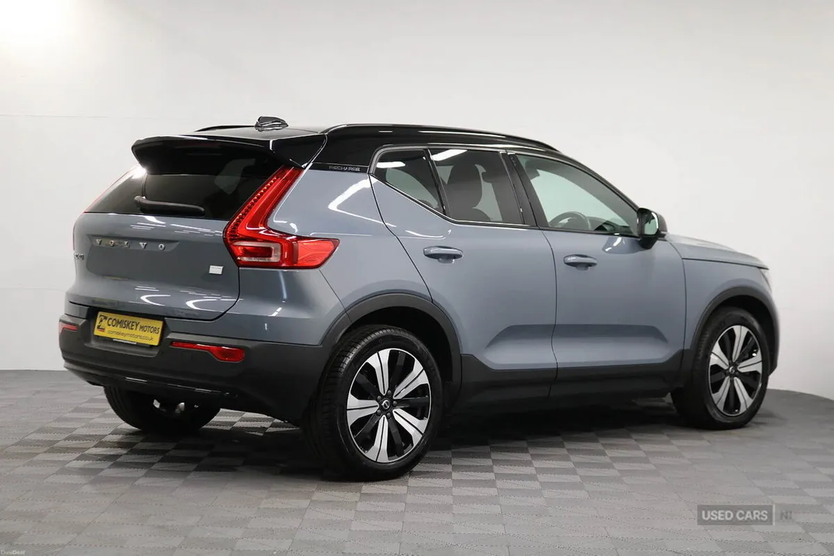 Volvo XC40 Plus - Image 6