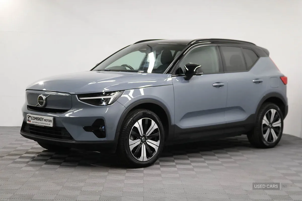 Volvo XC40 Plus - Image 3