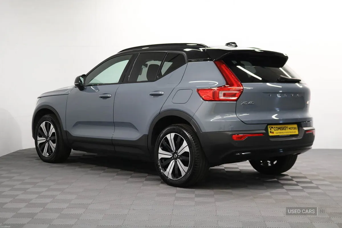 Volvo XC40 Plus - Image 4