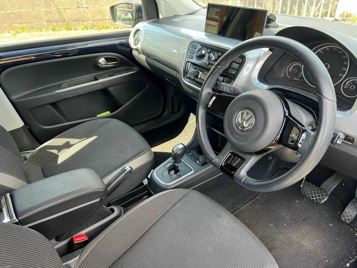 Vw up! Apple car play, Automatic - Image 6