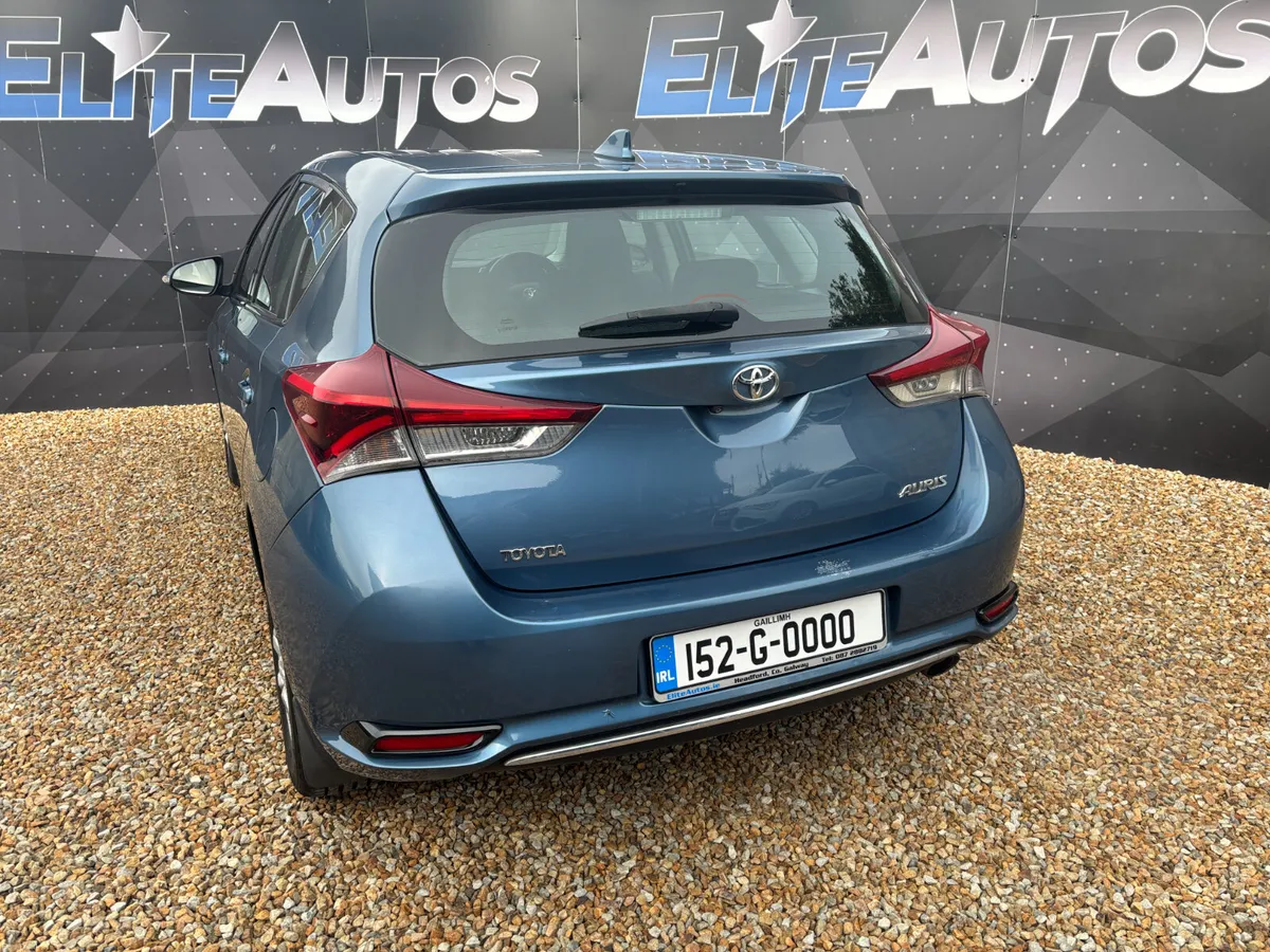 Toyota Auris Luna Automatic 1.2 2015 - Image 4