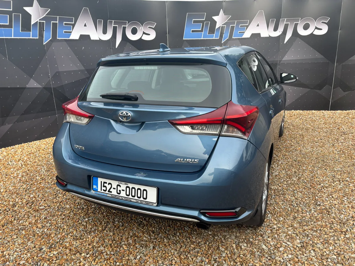 Toyota Auris Luna Automatic 1.2 2015 - Image 5
