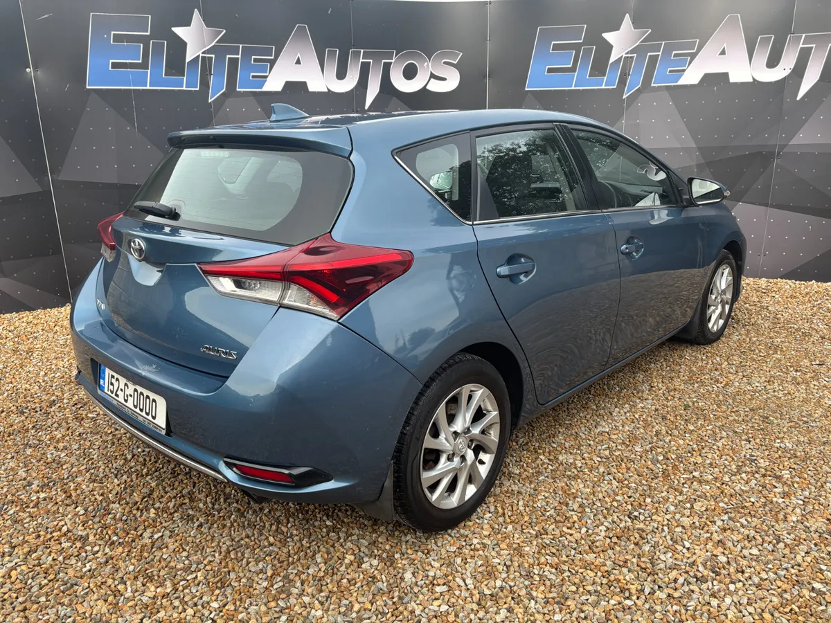 Toyota Auris Luna Automatic 1.2 2015 - Image 6