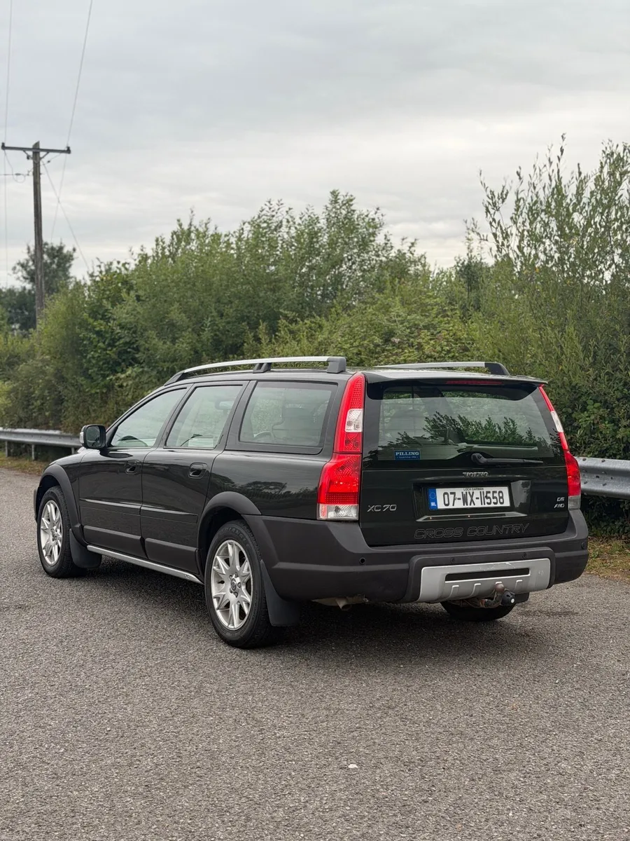Volvo XC70 2.4 - Image 4