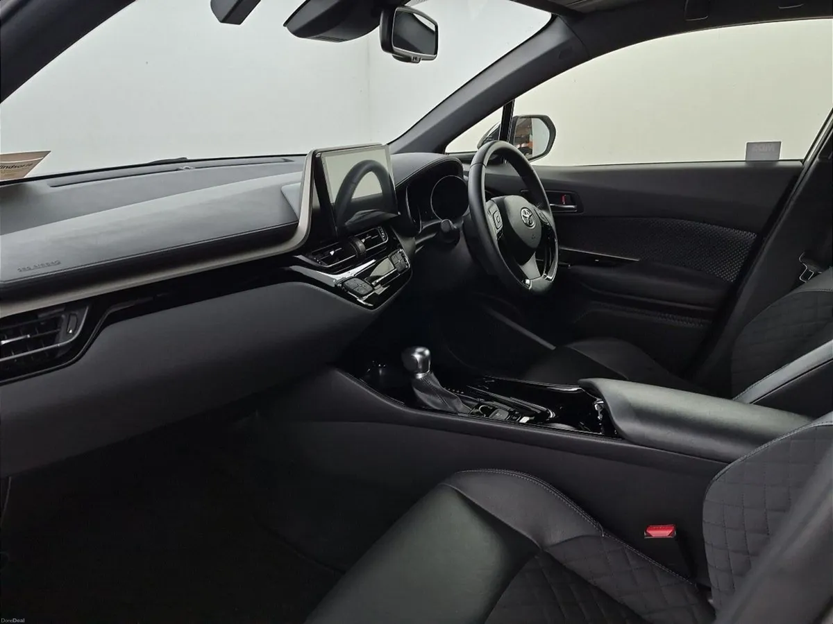 Toyota C-HR Hybrid Safety Pack + - Image 4