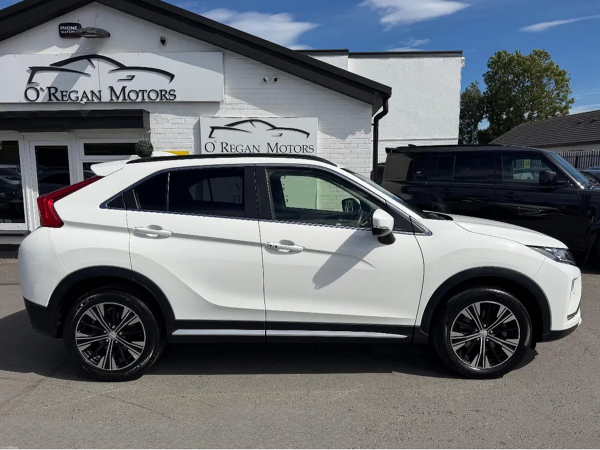 Mitsubishi Eclipse Cross ECLIPSE INTENSE - Image 2