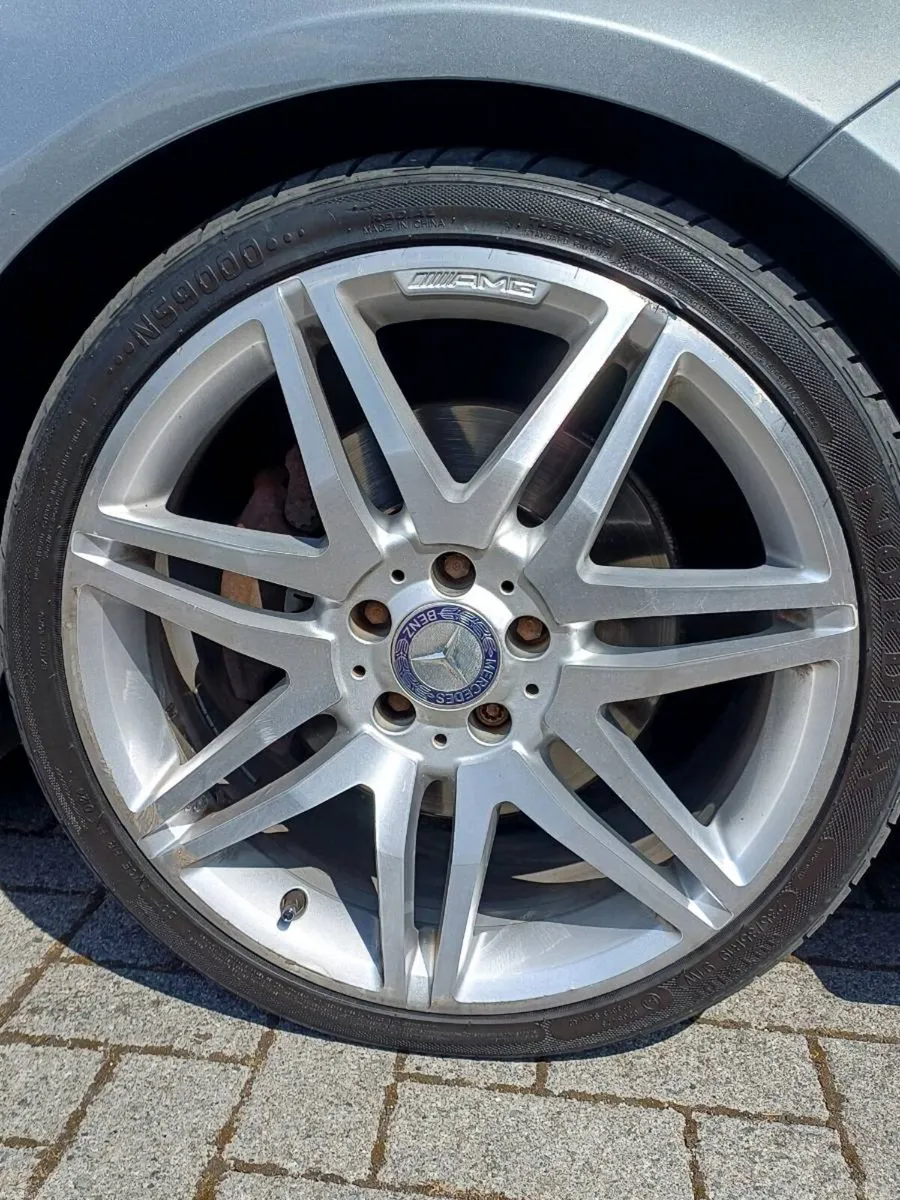 Mercedes E250 Saloon AMG - Image 3